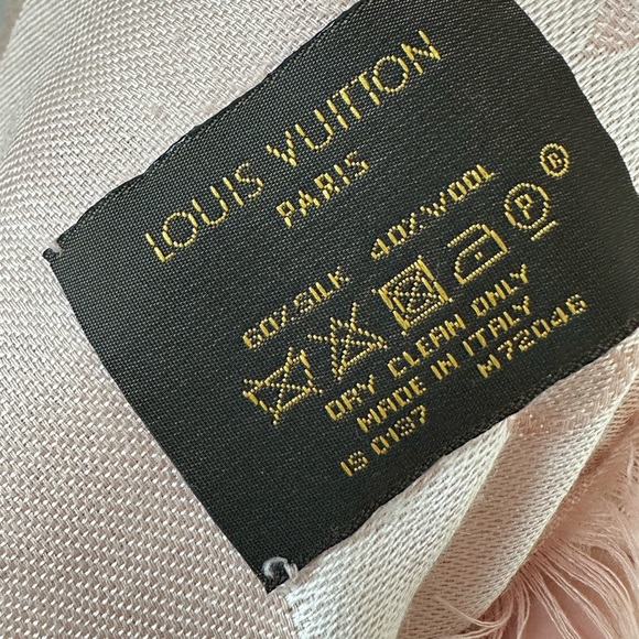 Authentic Louis Vuitton Denim Scarf Rose Poudre - Picture 7 of 8